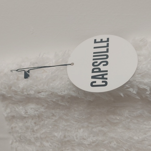 Capsulle White Feathered Mini Skirt with Exposed Silver Zipper Size Large NWT - Picture 4 of 16